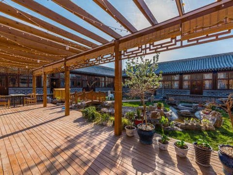 Floral Hotel Jiu Xian House Homestay Hotel in Beijing