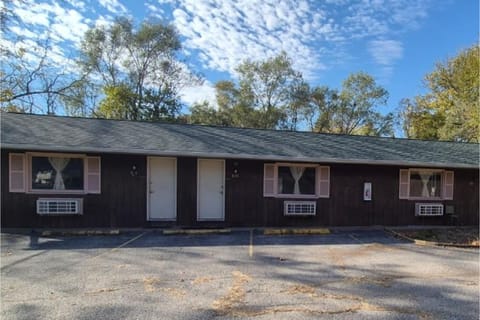 Sycamore Motel Havana Near Illinois River Hotel in Illinois