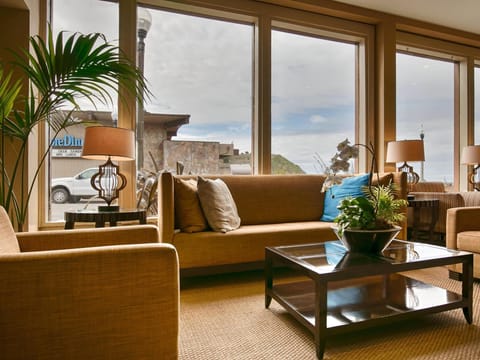 Pacifica Lighthouse Hotel Trademark Collection by Wyndham Hotel in Pacifica