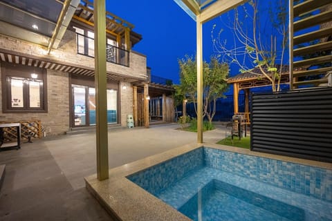 Hot spring bath