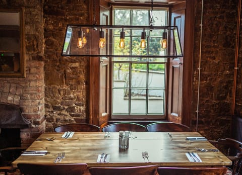 Greyhound Inn in Taunton Deane