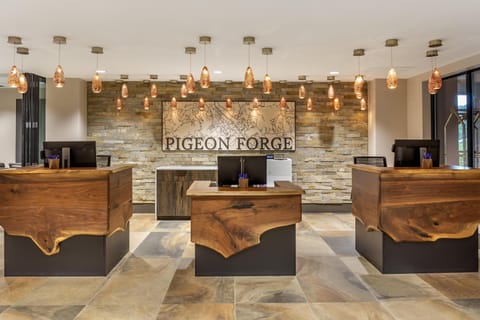 Hilton Vacation Club Mill Springs Lodge Pigeon Forge Hotel in Pigeon Forge