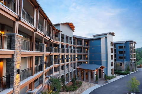 Hilton Vacation Club Mill Springs Lodge Pigeon Forge Hotel in Pigeon Forge