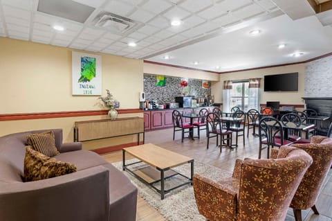 Quality Suites Hotel in Indianapolis