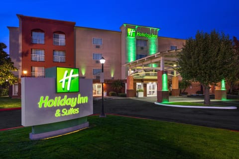 Holiday Inn & Suites San Mateo - SFO By IHG Hotel in San Mateo