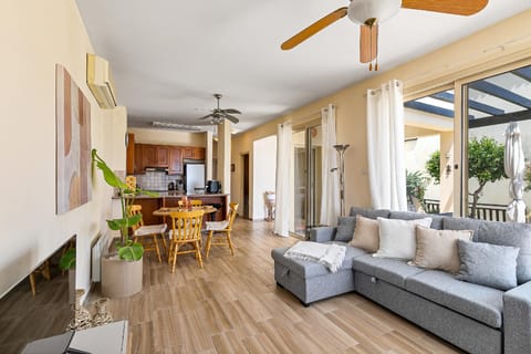 Seaview Villa in Peyia | Private pool & jacuzzi by VICHY Holidays Resort in Peyia