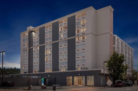 Suburban Studios Charleston - Civic Center Hotel in Charleston