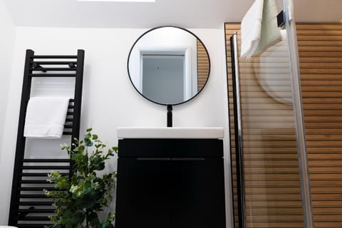 The Village at The Rocks - Luxury Glamping Resort Resort in Northern Ireland