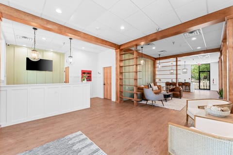 Branson Falls Lodge Hotel in Branson