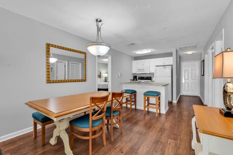 Sandy shores III Hotel in Garden City