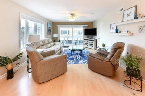 Sandy shores III Hotel in Garden City