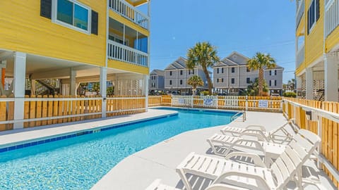 Sandy shores III Hotel in Garden City