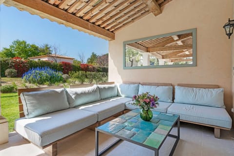 Exceptional villa- AC- 5BR-10P- Baie des Canebiers Resort in Saint-Tropez