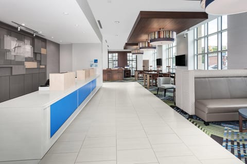 Holiday Inn Express & Suites Downtown Ottawa East by IHG Hotel in Gatineau