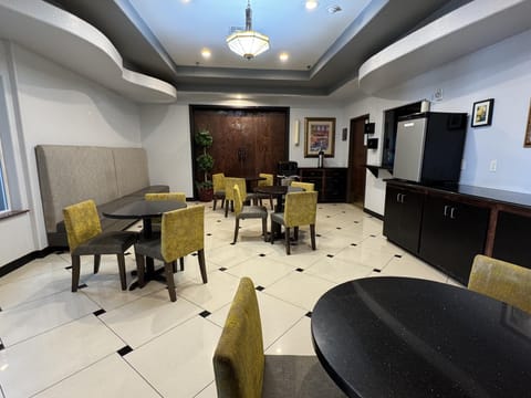 Robinson Inn and Suites Hotel in Waco