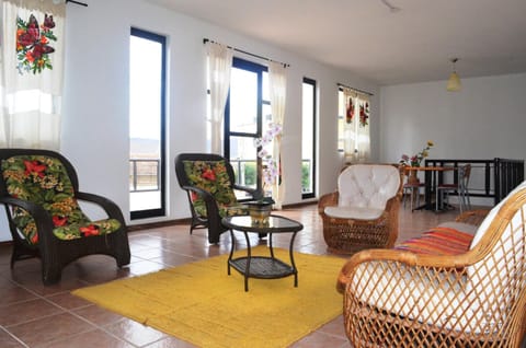 Shared lounge/TV area