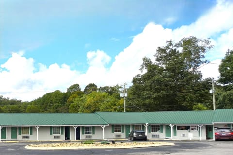 Holiday Motel by Belvilla Cleveland, TN Hotel in Cleveland