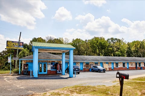 Hospitality Inn Hotel in Selma