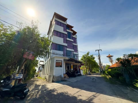Sky Apartments and Suites Hotel in North Kuta