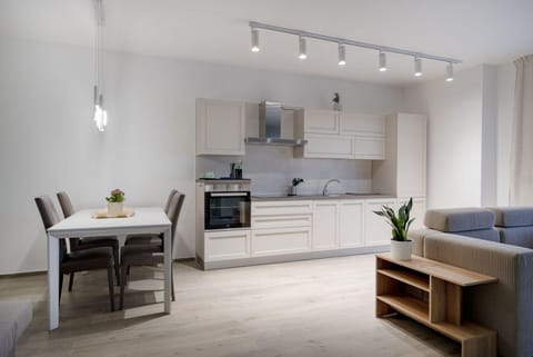 Borgo Felice - Modern Apartments + Free Parking Hotel in Bari