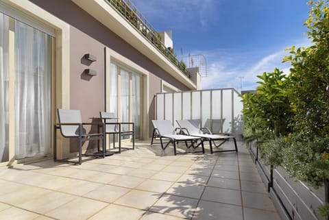 Holiday Suites Hotel Hotel in Athens