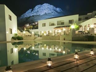 Amazones Village Suites Hotel in Piskopiano