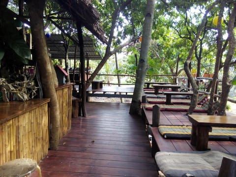 Chill Chill Long Beach Hostel Hostel in Sala Dan