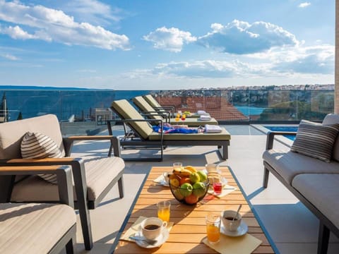 Luxury villa with swimming  pool and sauna Resort in Okrug Gornji