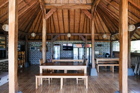 Urbanview Hotel Lilis Cempaka Mas Guesthouse Resort in North Kuta