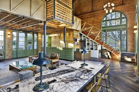 Cavalry Court, by Valencia Hotel Group Hotel in College Station