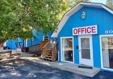 The Brookside Motel by Belvilla Keystone Near Mt.Rushmore Hotel in Keystone