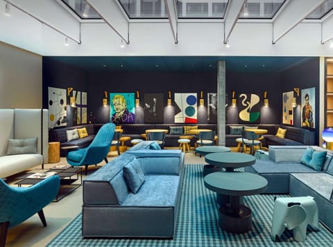 Shared lounge/TV area