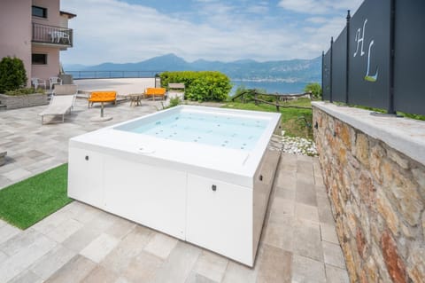 Hotel Laguna Hotel in San Zeno di Montagna