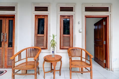 Collection O Budget Door Legian Inn @Poppies Road Resort in Kuta