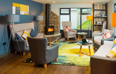 Shared lounge/TV area