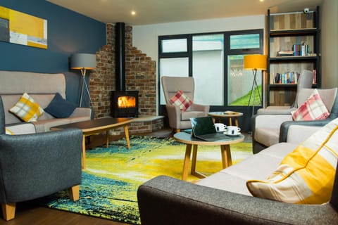 Shared lounge/TV area