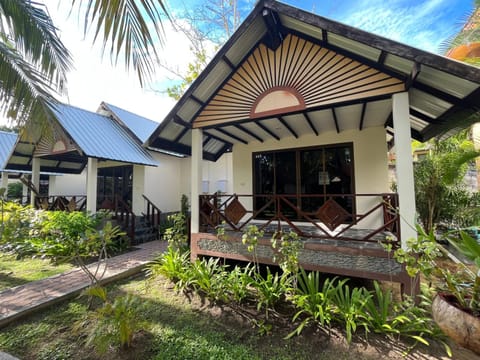 Noble House Beach Resort Resort in Sala Dan