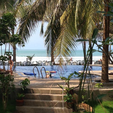 Noble House Beach Resort Resort in Sala Dan