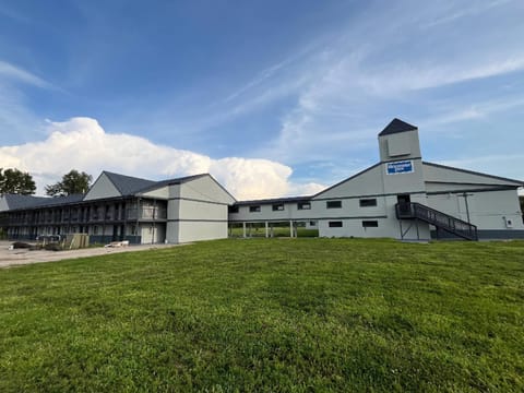 Rodeway Inn Bloomington - Normal West Inn in Bloomington