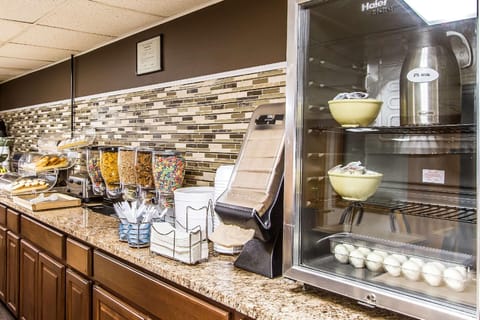 Rodeway Inn Bloomington - Normal West Inn in Bloomington