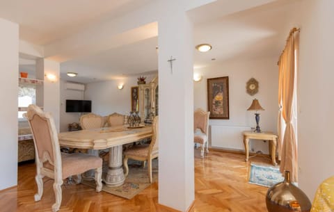 Villa Zovko in Makarska by Villas Guide Resort in Split-Dalmatia County