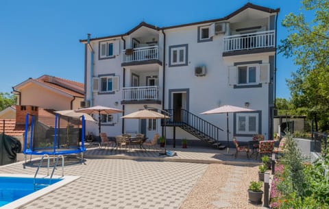 Villa Zovko in Makarska by Villas Guide Resort in Split-Dalmatia County