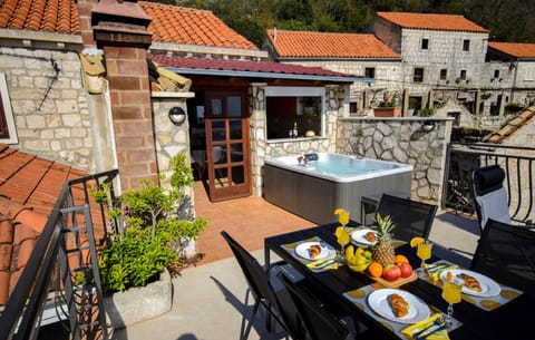 Village house Kate Dubravica by Villas Guide Resort in Dubrovnik-Neretva County