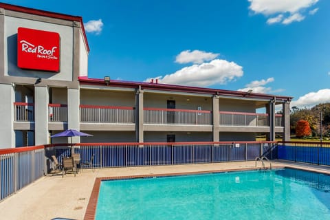 Red Roof Inn & Suites Athens, AL Hotel in Wheeler Lake