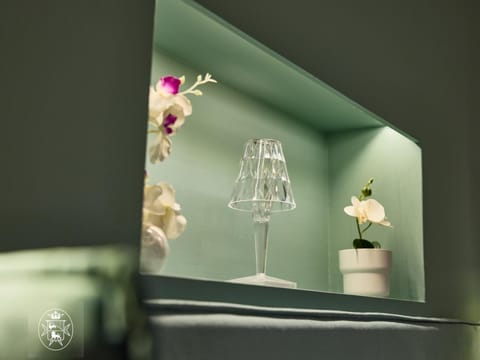 Vista Piazza dei Martiri Hotel in Naples