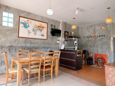 I-Style Lanta Boutique House Apartment hotel in Sala Dan