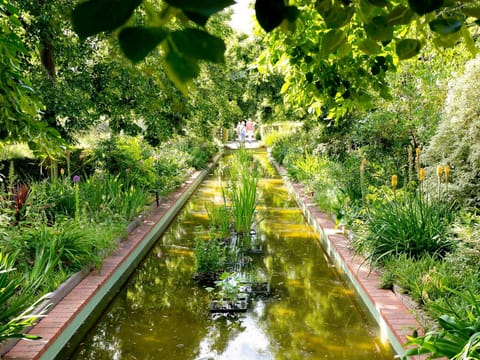 Ibis Paris La Defense Centre Hotel in Puteaux
