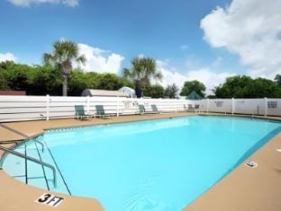 Best Inn Manning Hotel in Lake Marion