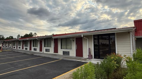 Executive Inn Motel in Warner Robins