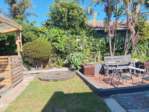 Neats Accommodations Bed and Breakfast in Cape Town